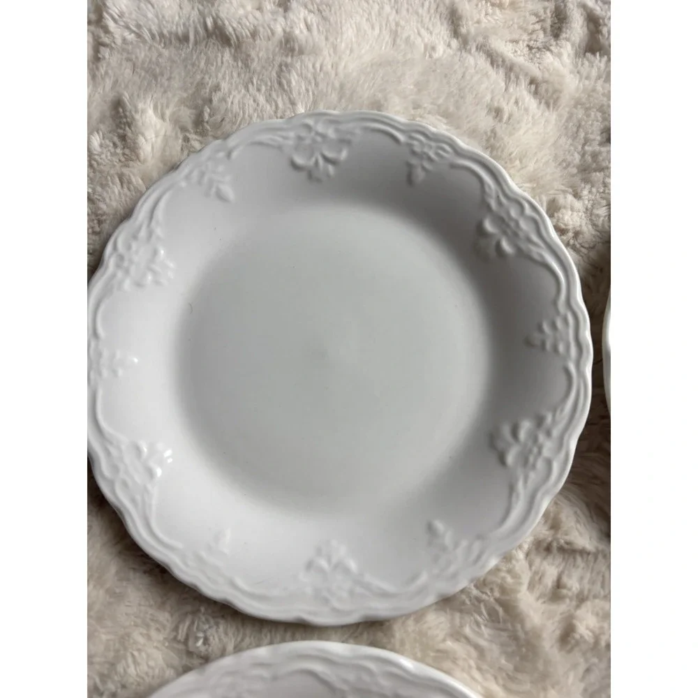 Tabletops‎ Gallery Versailles White Floral Embossed 4 Salad Dessert Plates 8